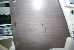 Image 9 for BAYLINER VR6 Cuddy Cabin