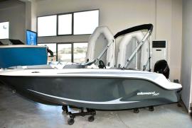 Quicksilver Element 15  2022  length 4.62  price 19,500 €